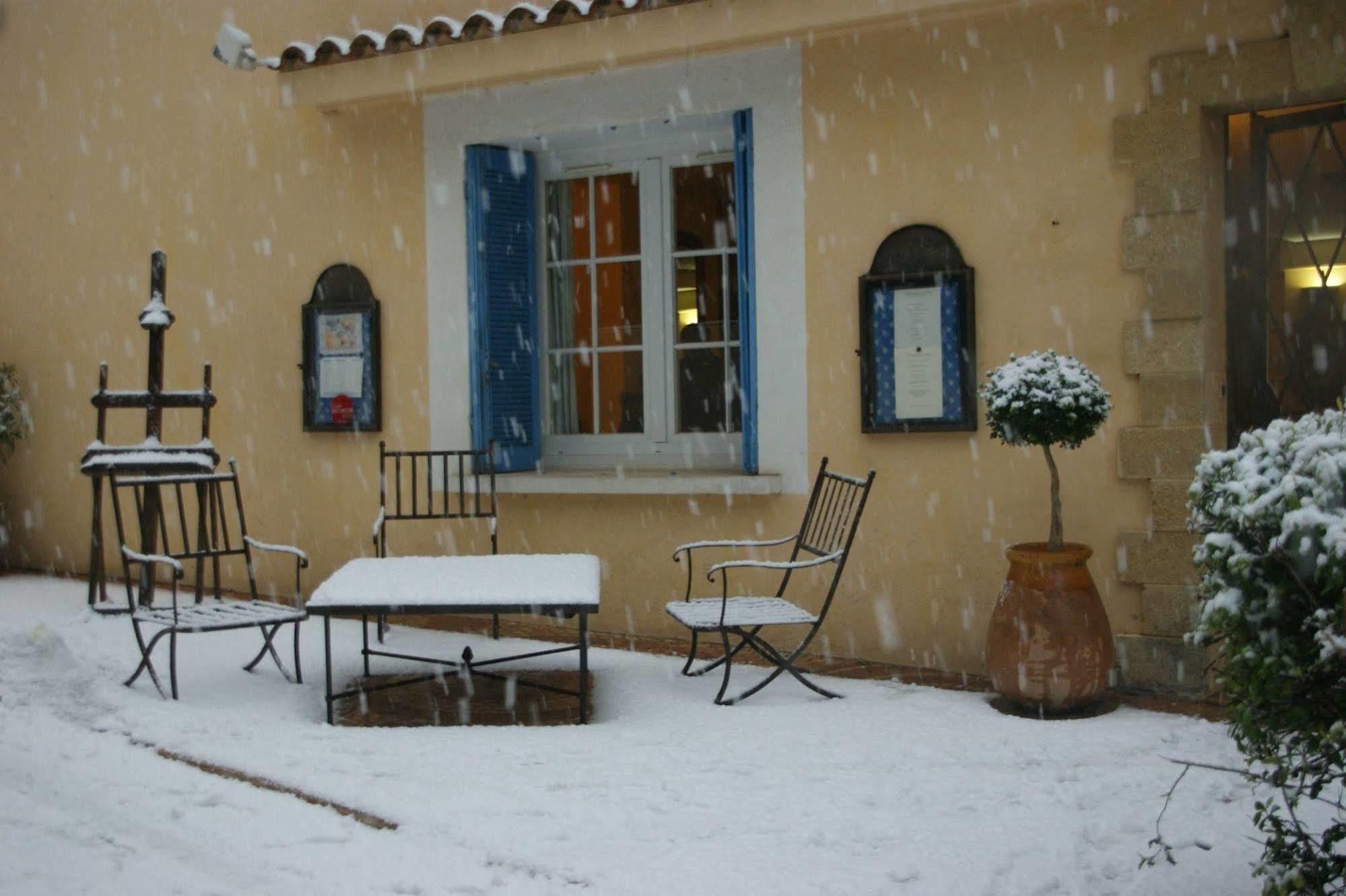 Auberge Des Glycines Porquerolles Ngoại thất bức ảnh